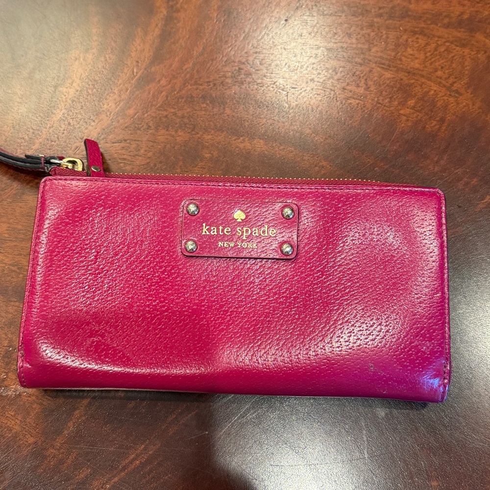 Kate Spade Maroon Leather Zip wallet